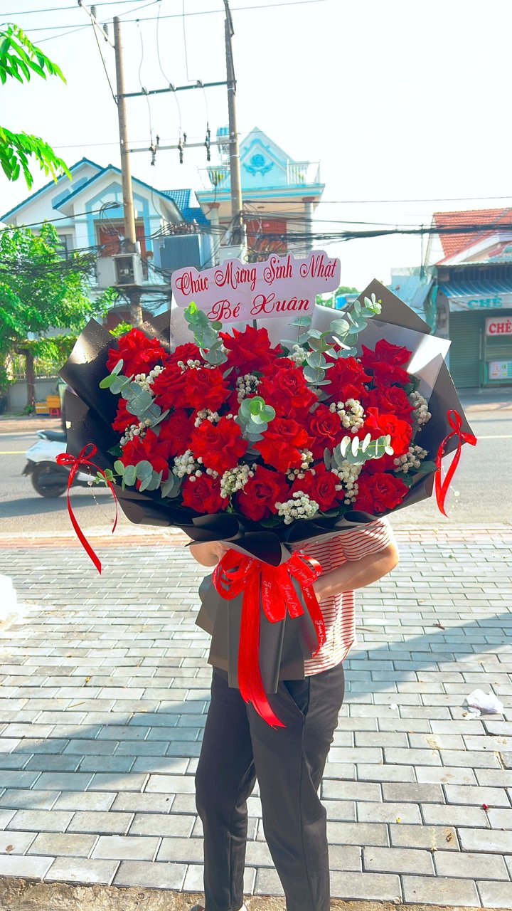 Bó hoa sinh nhật Hạnh Phúc 060