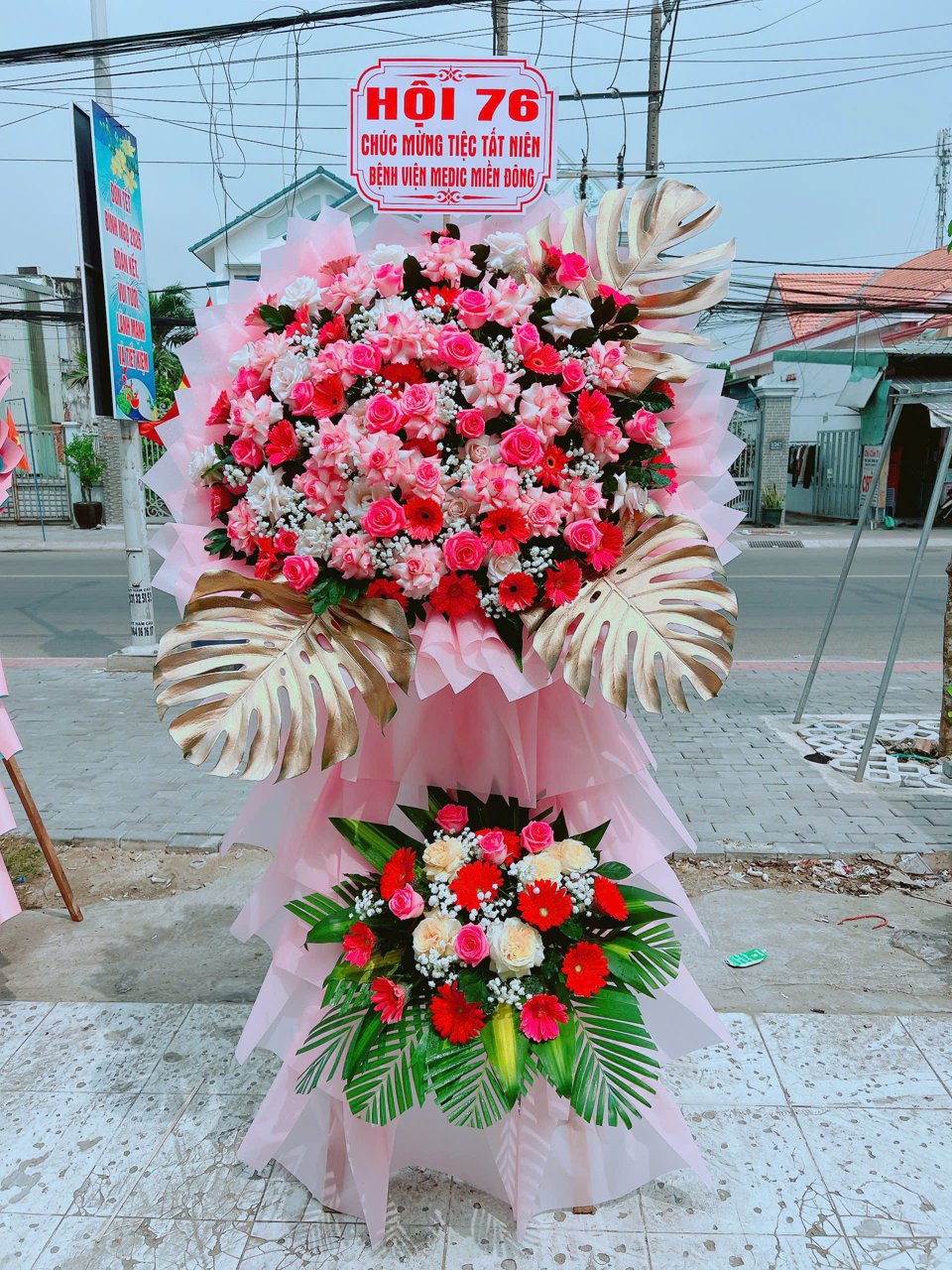 Kệ hoa khai trương Kim Ngân 086
