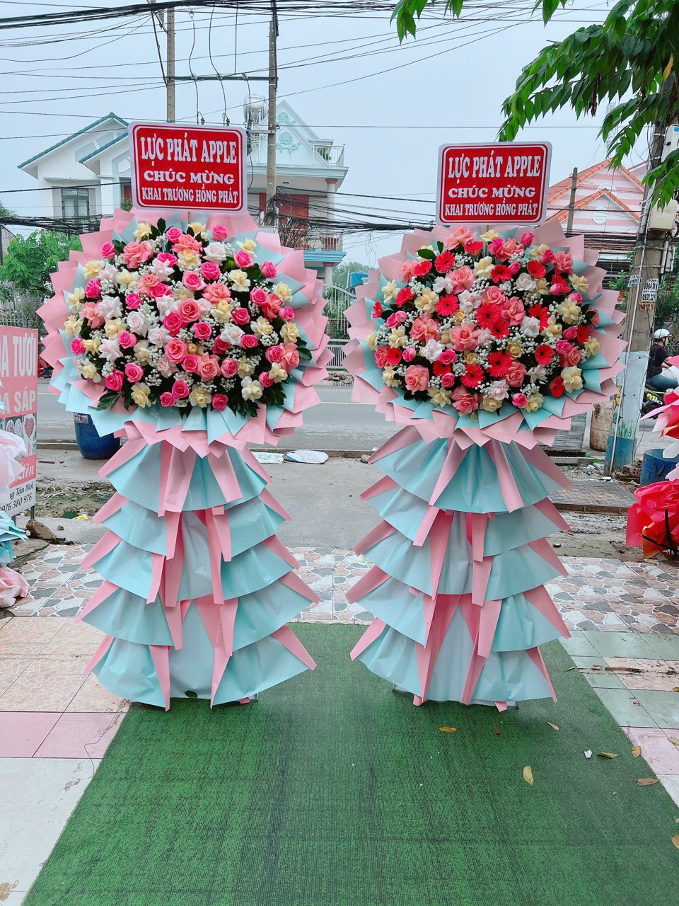 Kệ hoa khai trương Vượng Khí 093