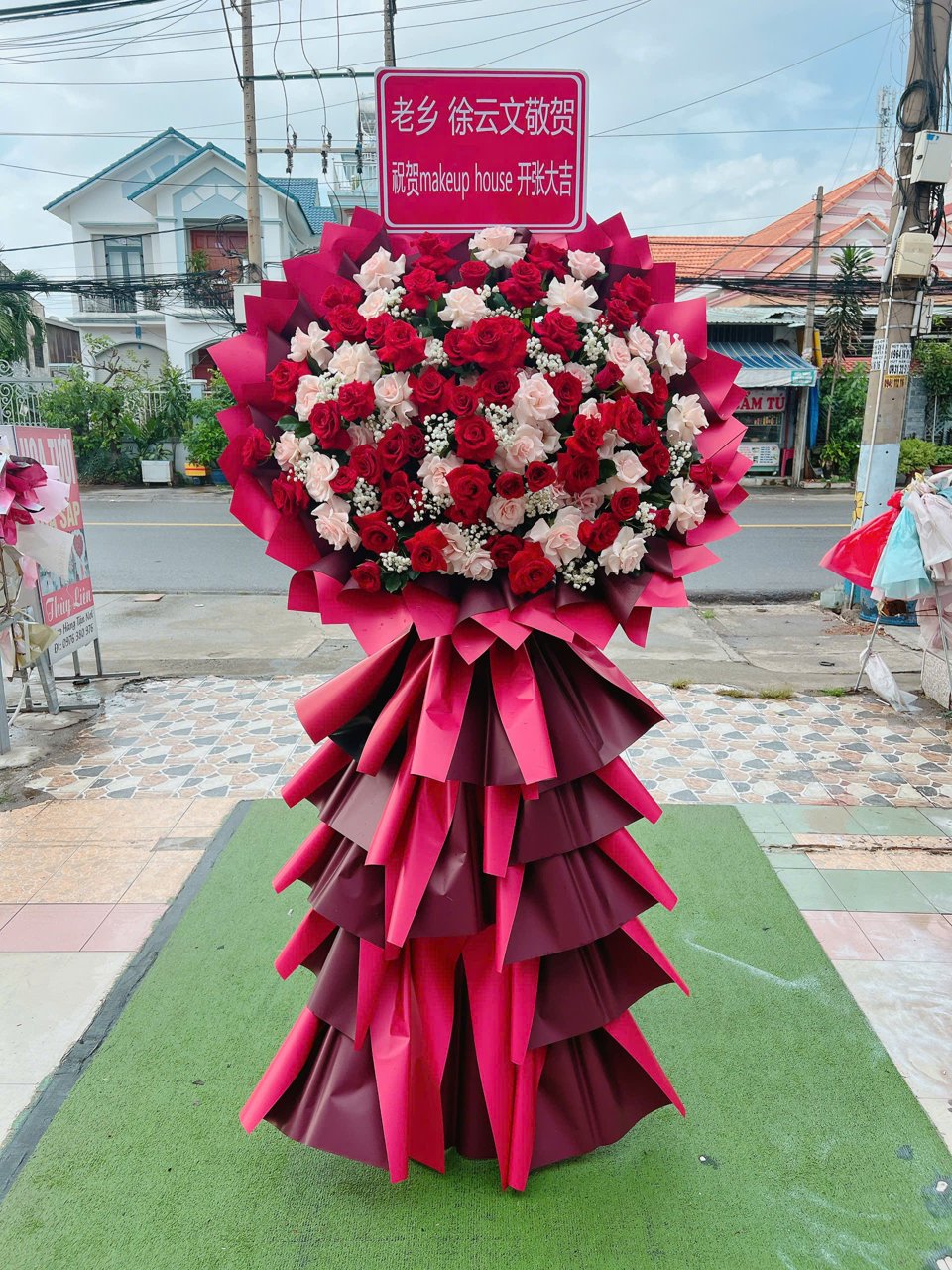 Kệ hoa khai trương Vinh Hoa 100