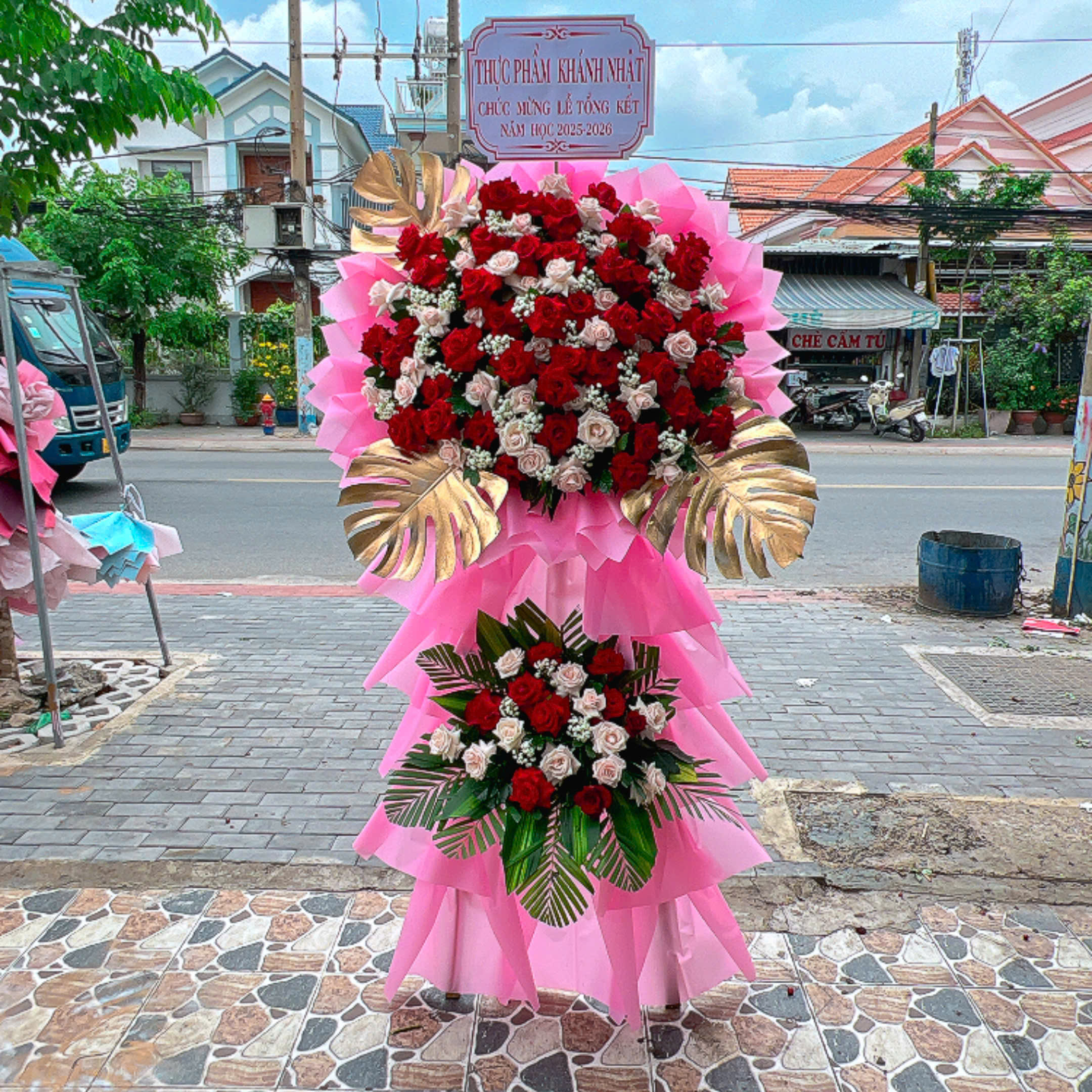 Kệ hoa khai trương Kim Ngân 009
