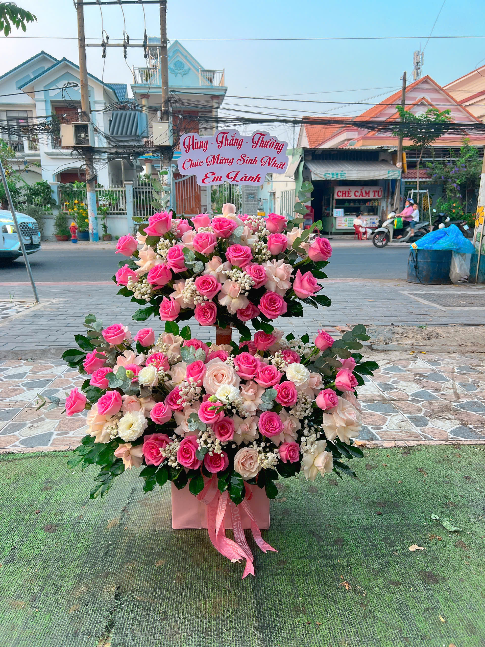 Lẵng hoa sinh nhật Hồng Phát 021