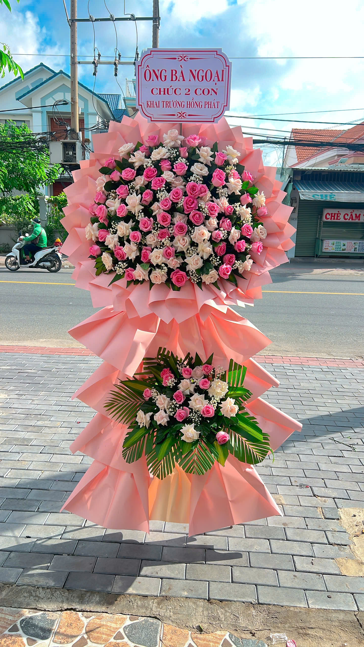 Kệ hoa khai trương Cát Tường 054